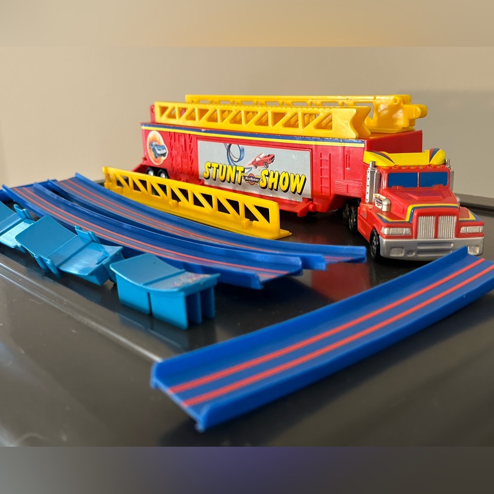 Vintage 1990 Galoob Micro Machines Stunt Jump Transport Incomplete